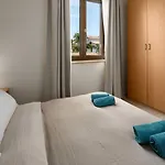 Apartment Extravagantes Nur 100 Meter Zum Mit Salzwasserpool Und Jacuzzi