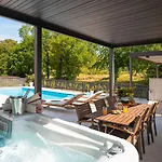 Extravagantes Nur 100 Meter Zum Mit Salzwasserpool Und Jacuzzi Apartment *