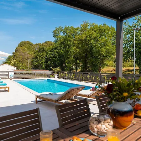 Апартаменты Extravagantes Nur 100 Meter Zum Mit Salzwasserpool Und Jacuzzi *