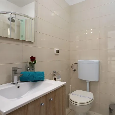 아파트 Extravagantes Nur 100 Meter Zum Mit Salzwasserpool Und Jacuzzi 푼타나