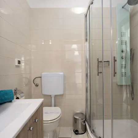 Extravagantes Nur 100 Meter Zum Mit Salzwasserpool Und Jacuzzi Апартаменты Фунтана